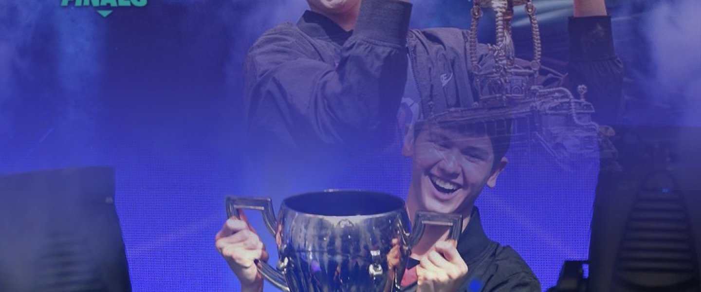 Joven se hace millonario jugando Fortnite
